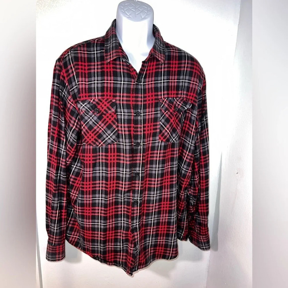 Retrofit,XL, long sleeve button front,flap chest pockets, plaid flannel shirt - Picture 1 of 7